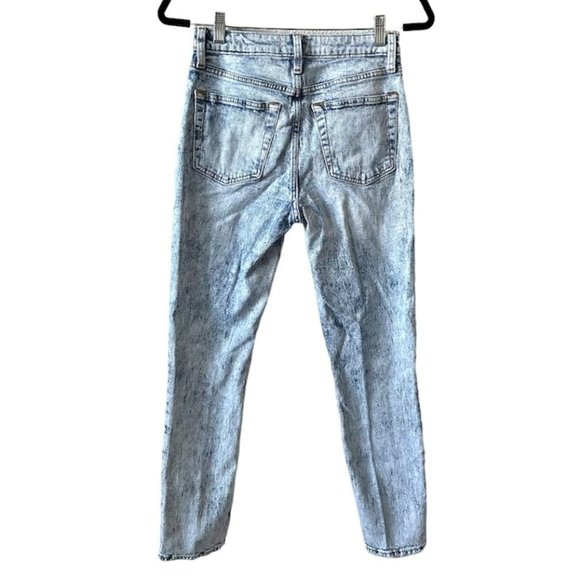 Abercrombie & Fitch Simone High Rise Slim Jeans in Acid Wash - Picture 3 of 10